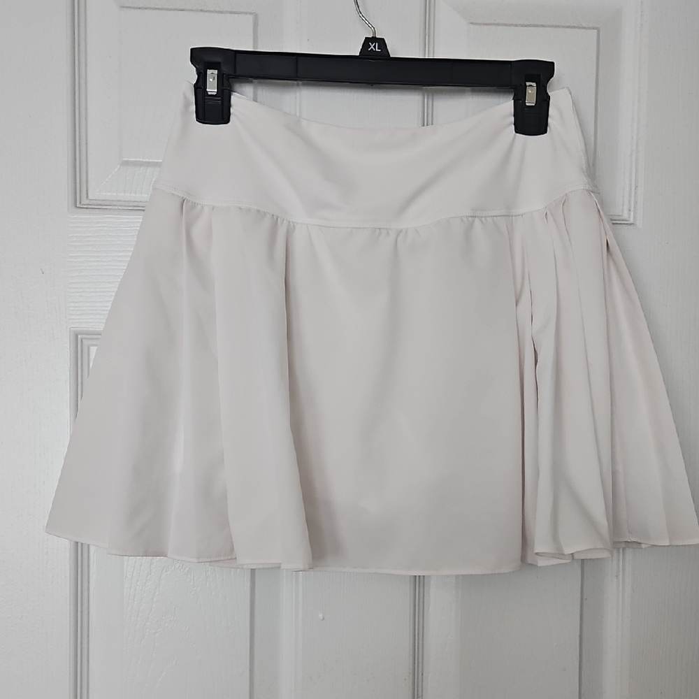 Old Navy Women's Off-White Athletic Skort